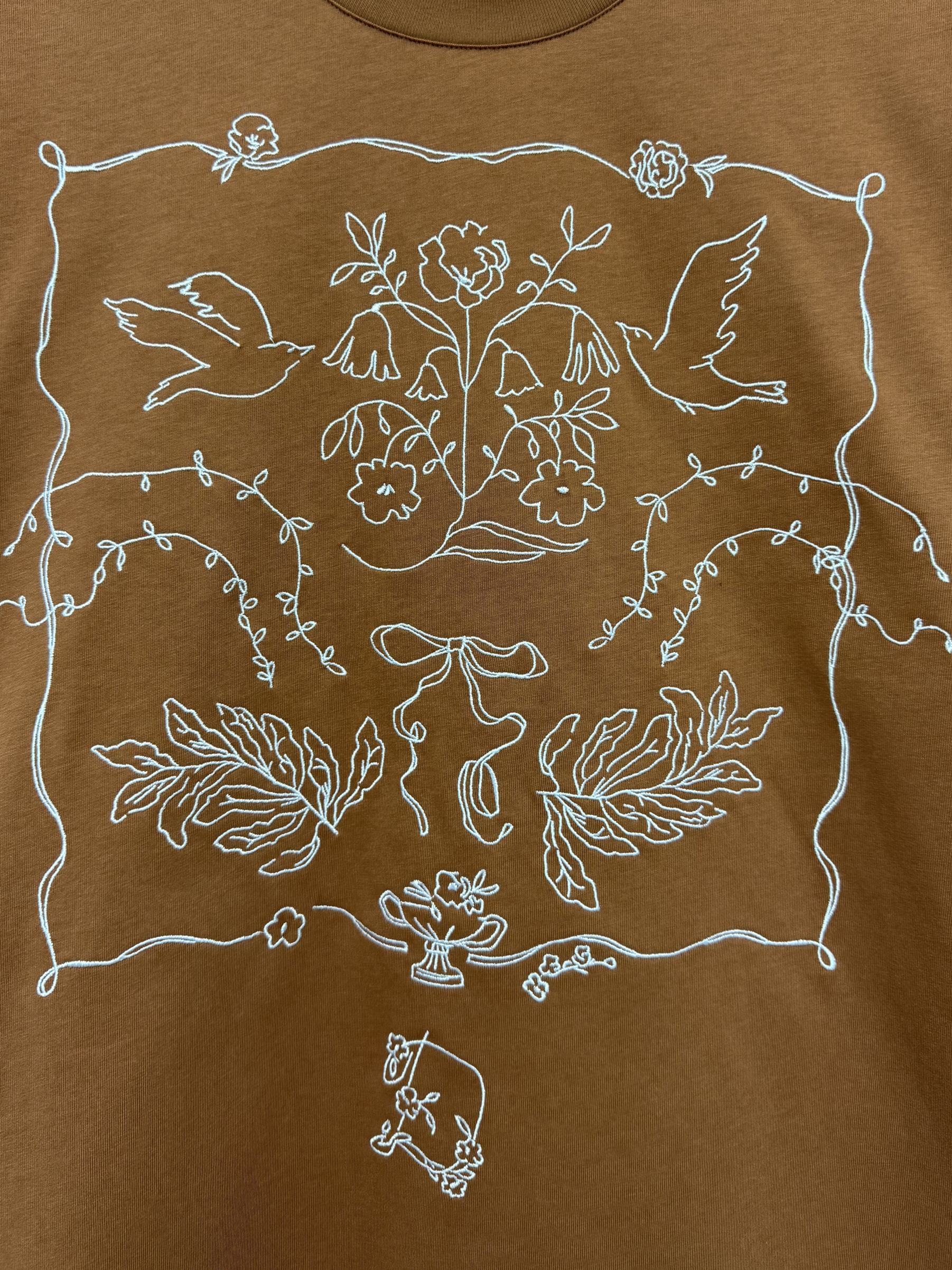 T-SHIRT